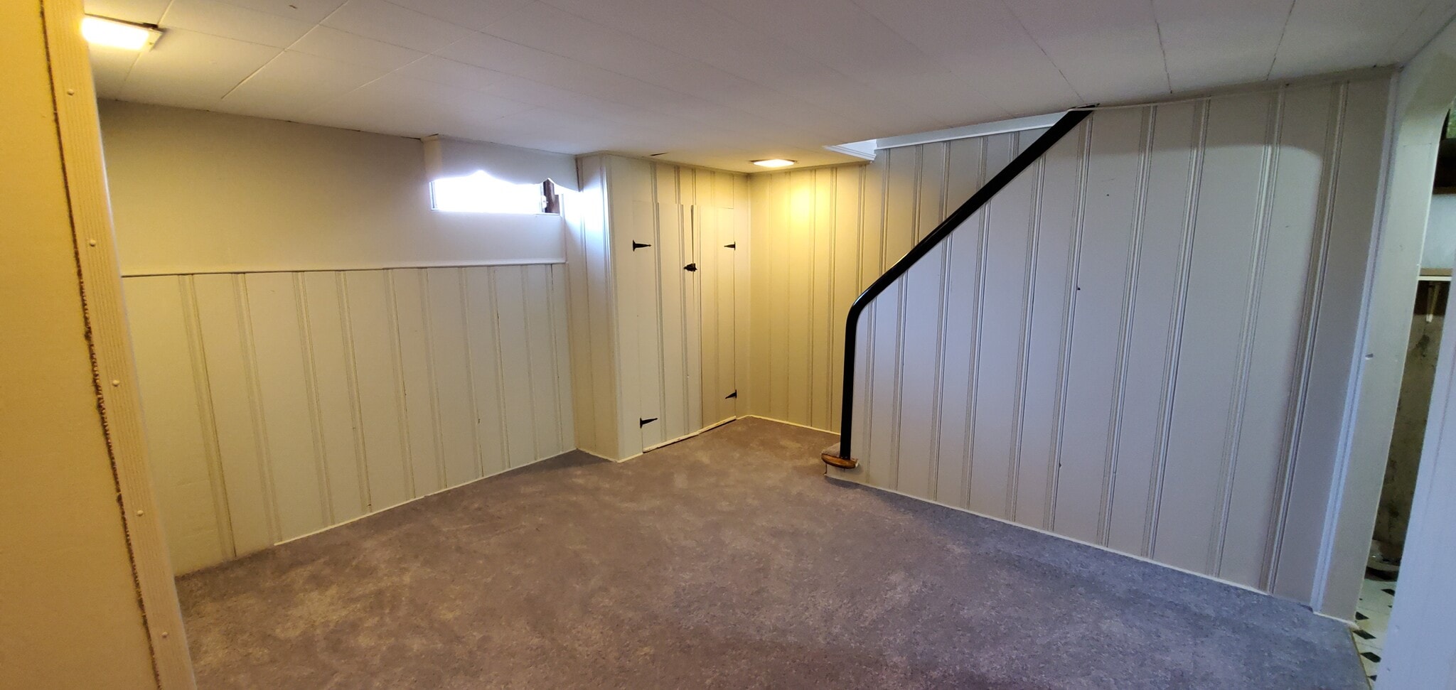 Building Photo - 717 Surrey Ln