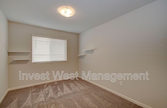 Building Photo - 6834 N 89th Loop