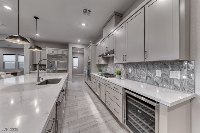 Building Photo - 375 Portus Delphini Ct