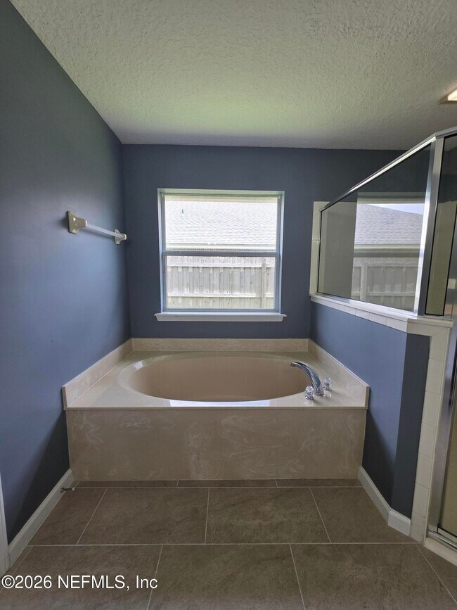 Building Photo - 739 Wakemont Dr