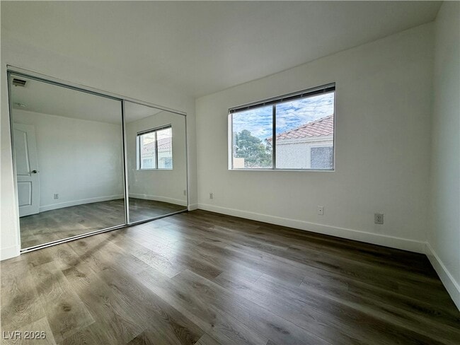 Building Photo - 661 Anemone Ln