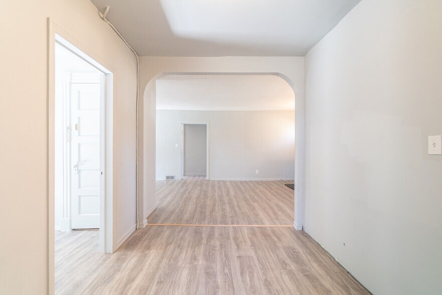 Building Photo - 440 Ewingville Rd