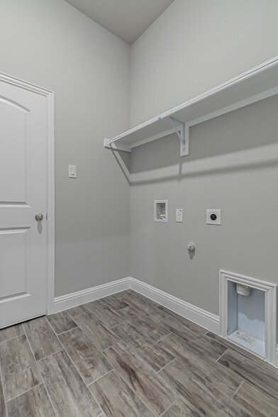 Building Photo - 422 Oleander Dr