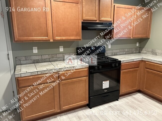 Building Photo - 914 Gargano Rd