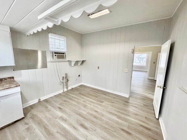 Building Photo - 3592 Vivia Ave