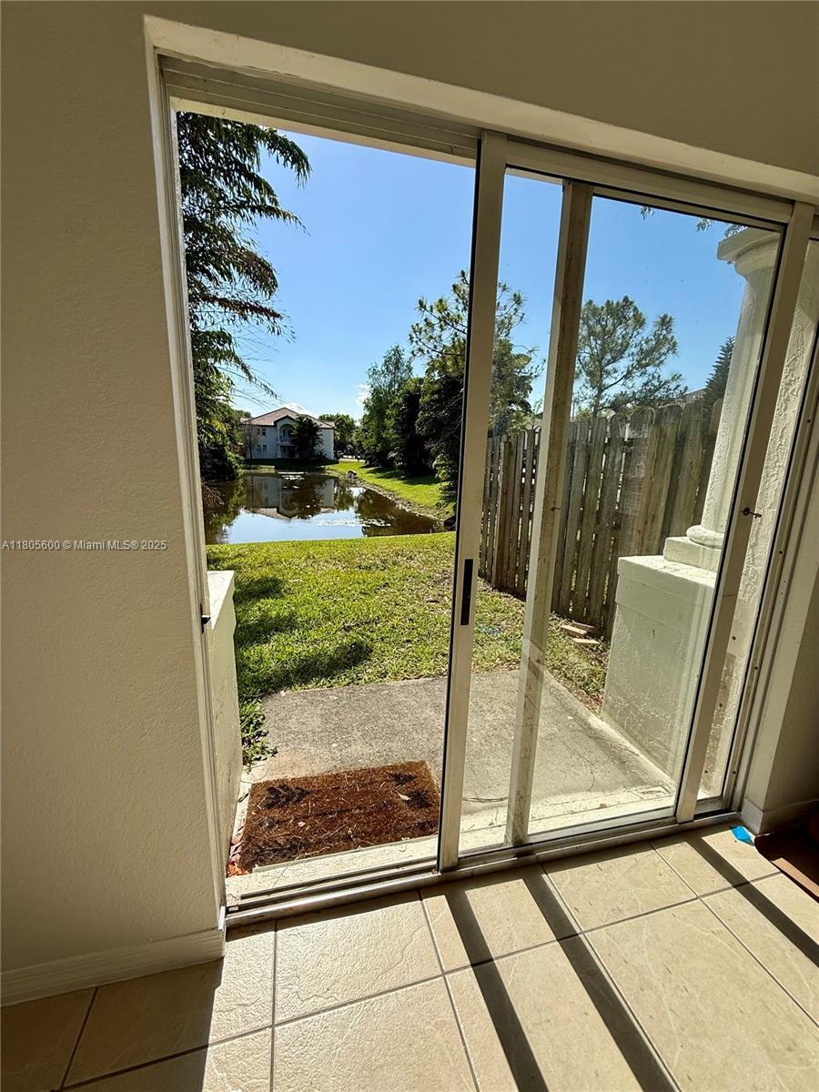 Building Photo - 8851 NW 110th Pl
