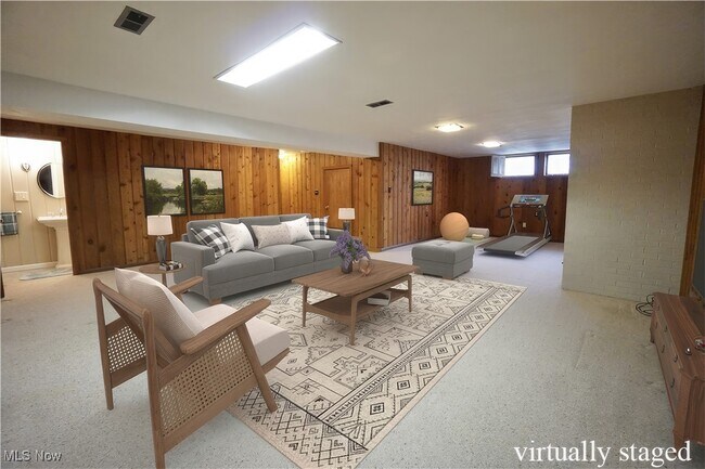 Building Photo - 12321 Norton Dr