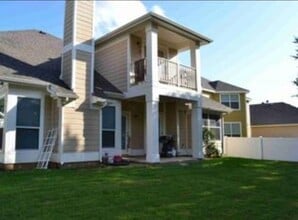 Building Photo - 10025 Cherry Hill Ln
