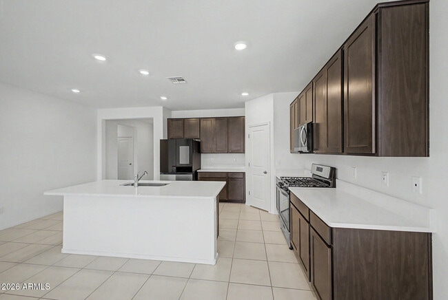 Building Photo - 21157 E Canary Wy