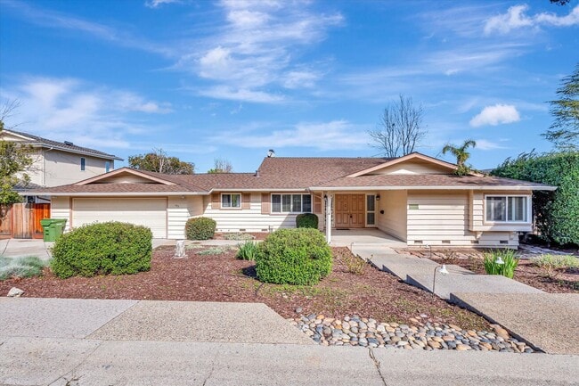 Primary Photo - Tri-Level Home in Los Gatos