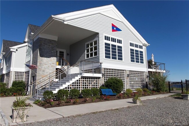Building Photo - 632 Shore Acres Dr