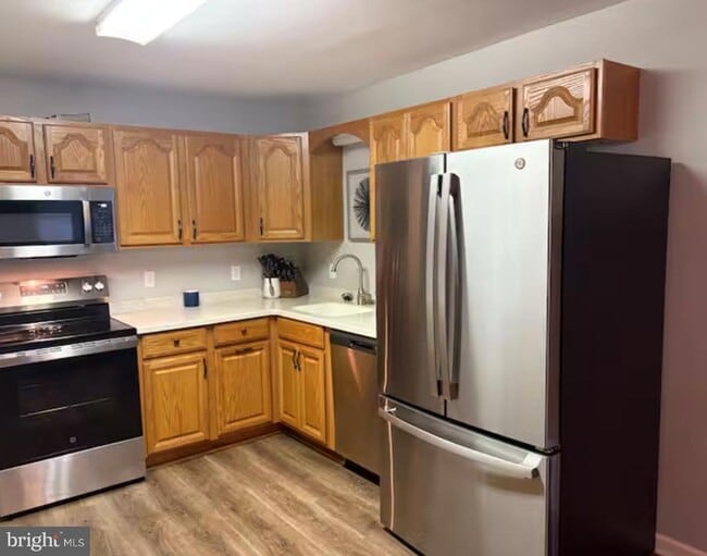 Building Photo - 22 Ship Dr