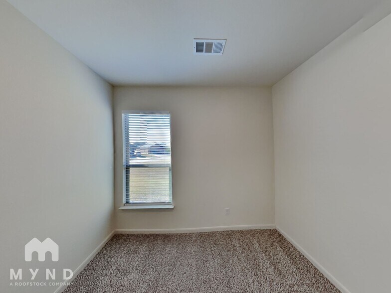 Building Photo - 421 Micah Ln