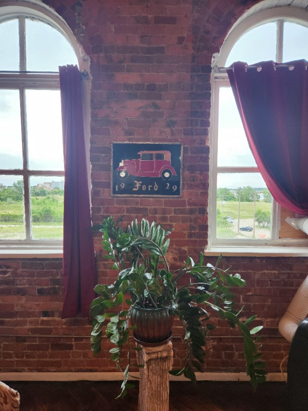 Building Photo - 227 Iron St