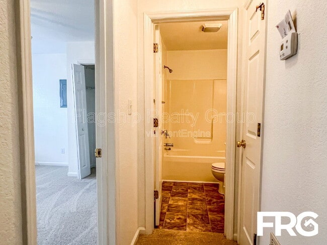 Building Photo - 4270 Williamsbrook Ln