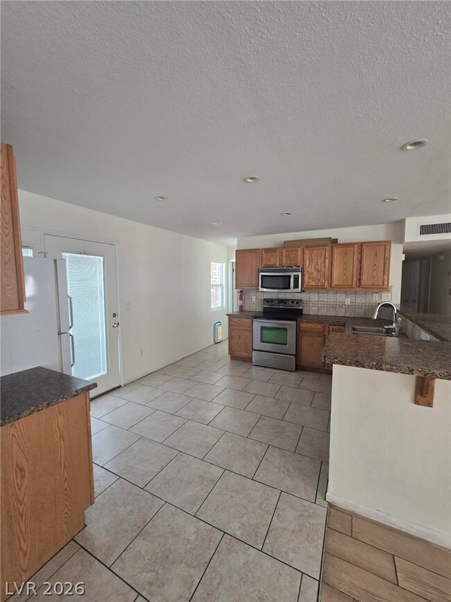 Building Photo - 6108 Fawn Cir