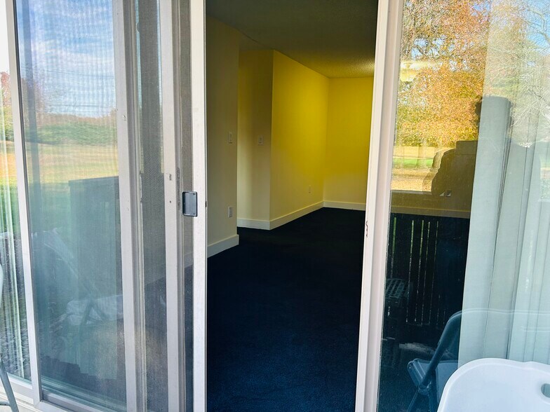 Building Photo - 1914 Aspen Dr