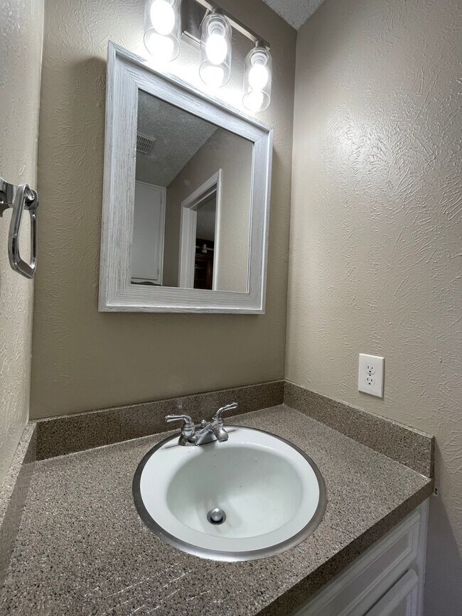Building Photo - 4508 Mill Pond Ct