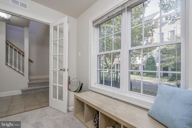 Building Photo - 610 Eden Pl