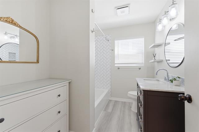 Building Photo - 4108 Locke Ave