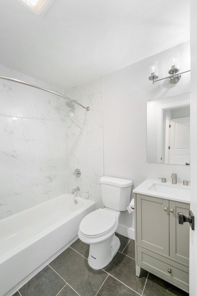 Building Photo - 280 Collins St