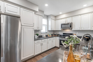 Building Photo - 1460 Lavender Loop