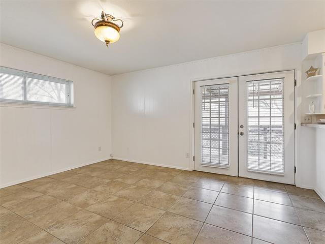 Building Photo - 7022 Kingsbury Dr