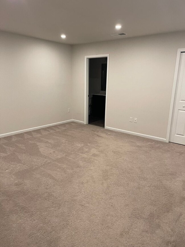 Building Photo - Dover - Clearview Meadow