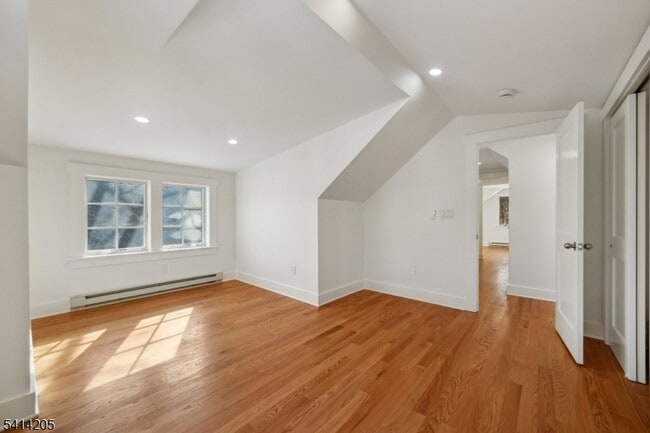 Building Photo - 42 Brookfield Rd