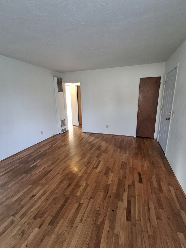 Building Photo - 309 Marie St