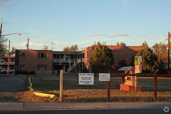 Primary Photo - Westland Apartments