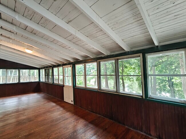 Building Photo - 171 Canna St
