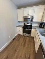 Building Photo - 950 29th Ave NE