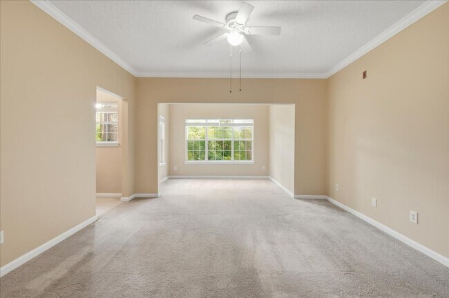 Building Photo - 1202 Walden Park Dr