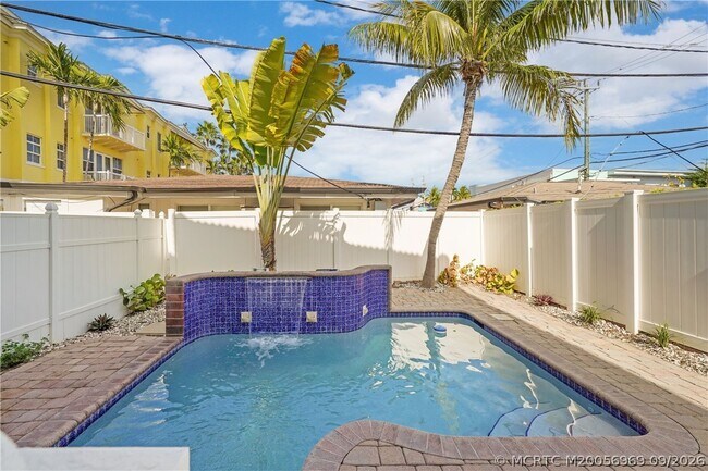 Building Photo - 4339 Bougainvilla Dr