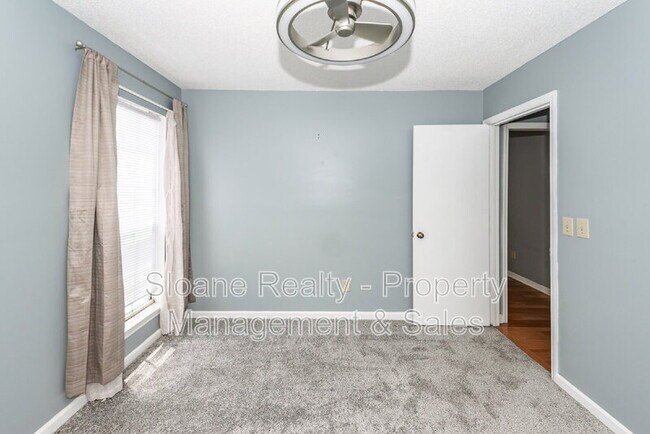 Building Photo - 5212 Elba Dr