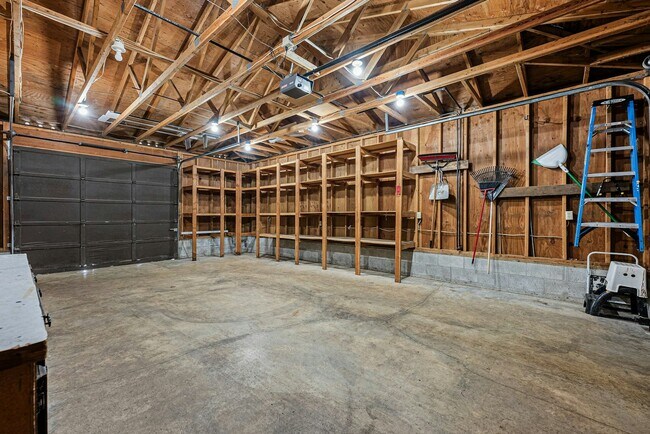 Building Photo - 7547 13th Ave SE