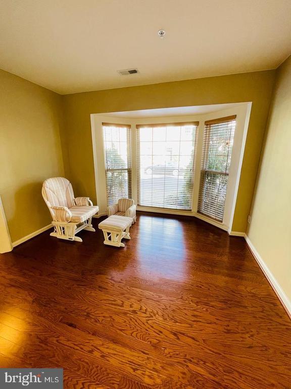 Building Photo - 708 Scarburgh Way