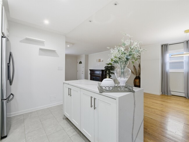 Building Photo - 6507 Madison St