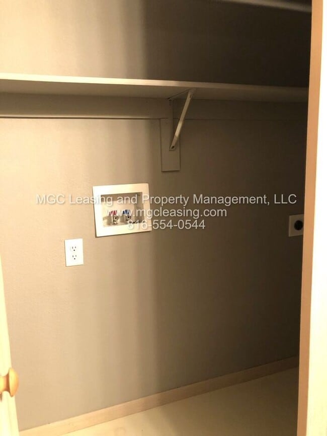 Building Photo - SOUTH GARDEN TOWNHOMES