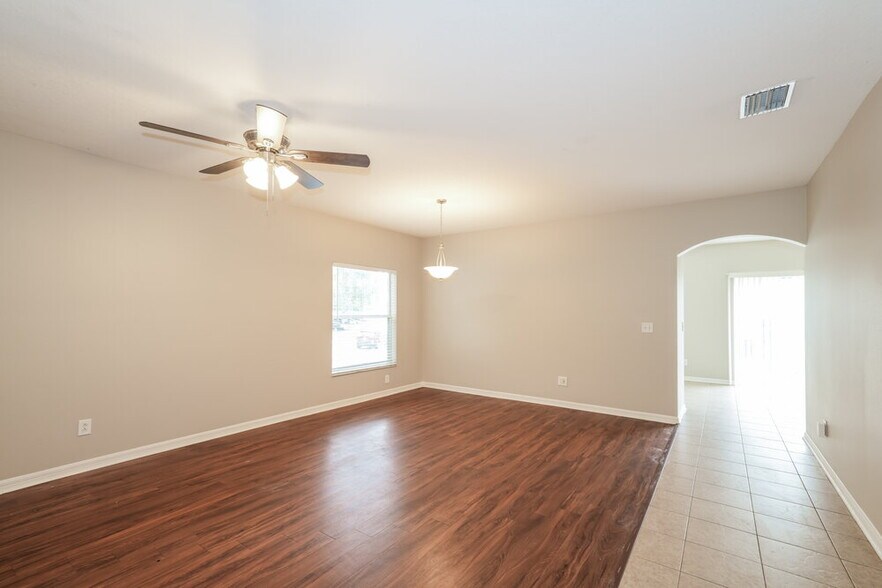 Building Photo - 3202 Shamrock Park Pl