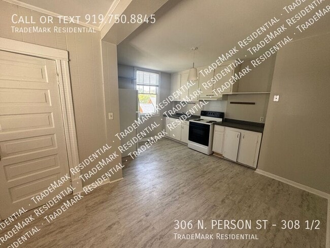 Building Photo - 306 N Person St