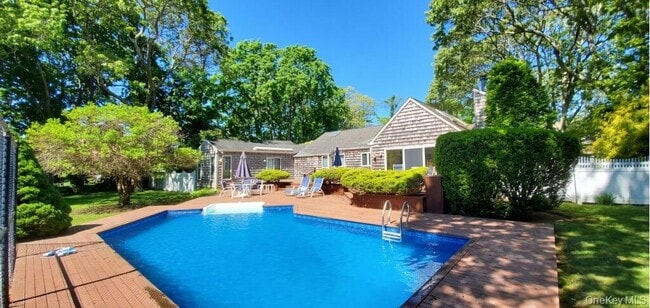 Building Photo - 20 Basket Neck Ln