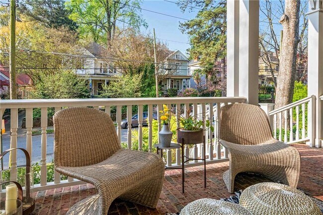 Building Photo - 582 St Charles Ave NE