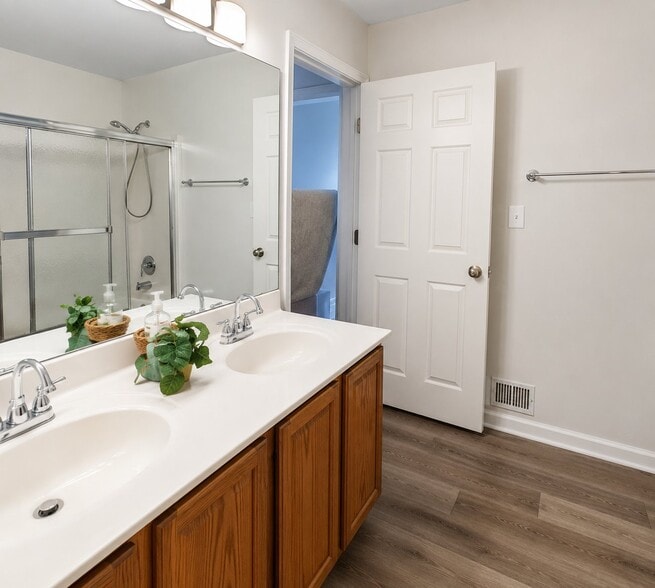 Building Photo - 1711 Vonnies View Ct