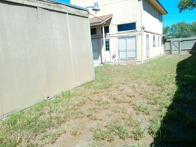 Building Photo - 4929 Cedar Pass Dr