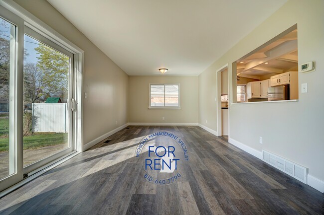 Building Photo - 5093 Spinning Wheel Dr
