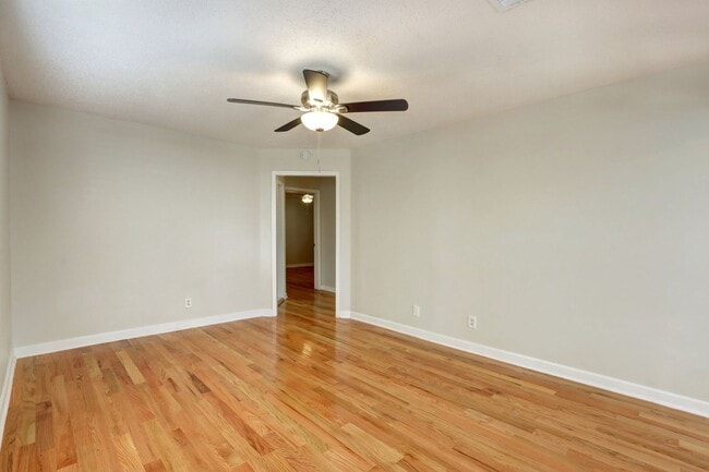 Building Photo - Renovated Single Family - Three Bedroom, Two Bathroom