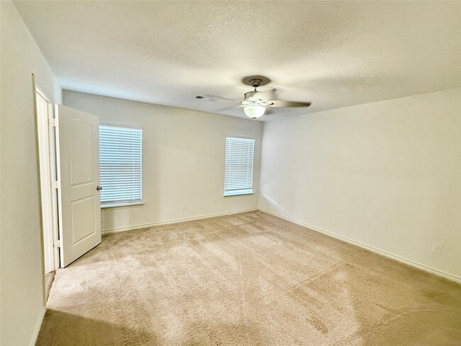 Building Photo - 521 Locksley Cove