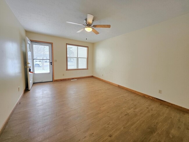 Building Photo - 101 Andrew Ct E